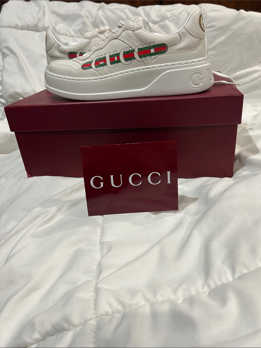 Authentic Gucci Mens White Leather Sneakers with Green-Red Logo Stripe